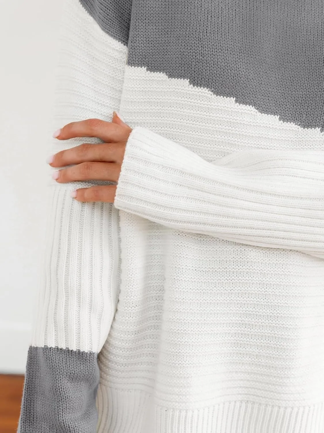 CUPSHE Womens Long Sleeve Mock Neck Sweaters Colorblock Oversized Knit Pullover Jumper Tops
