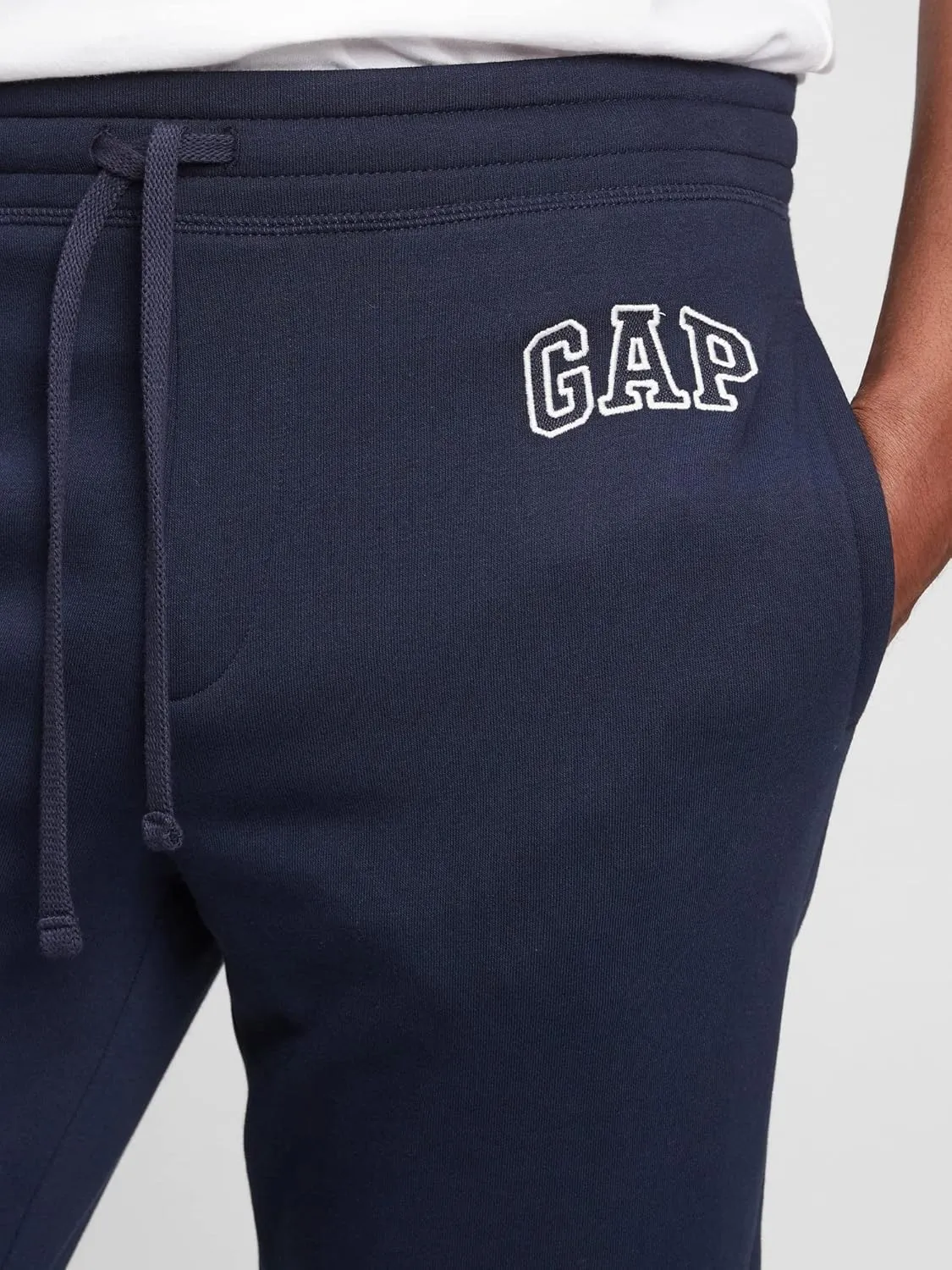 GAP Men's Logo Fleece Joggers