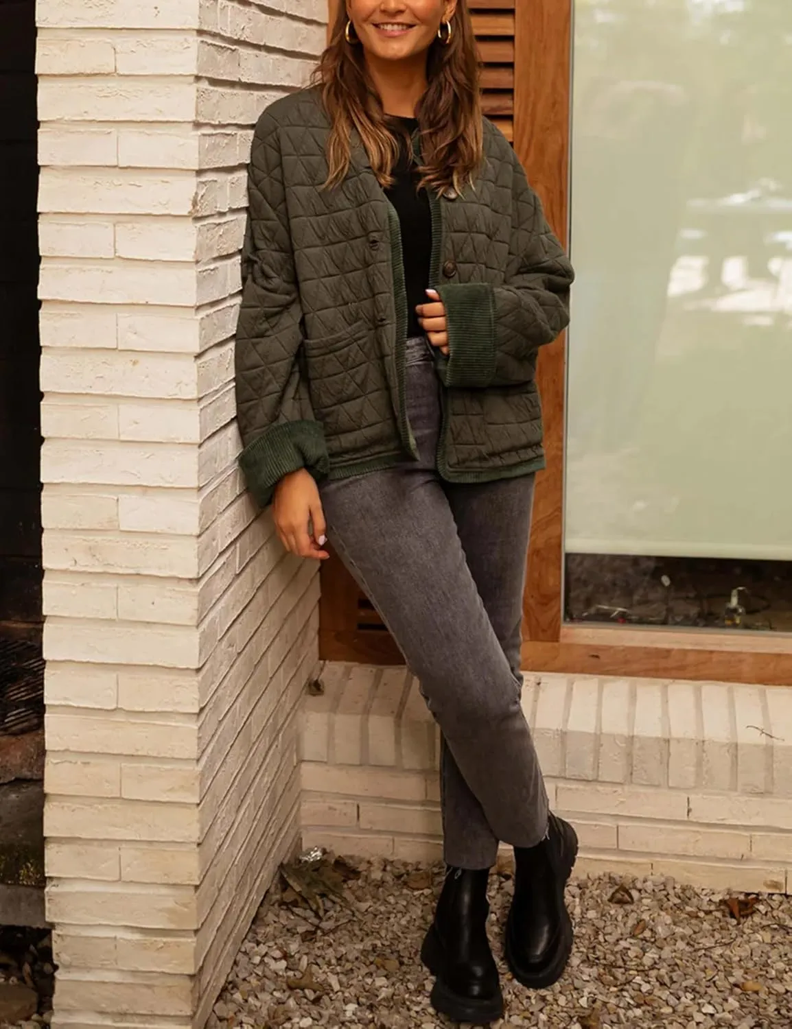 Quilted Jackets for Women Lightweight Button Down Long Sleeve Winter Padded Coat Puffer Jacket