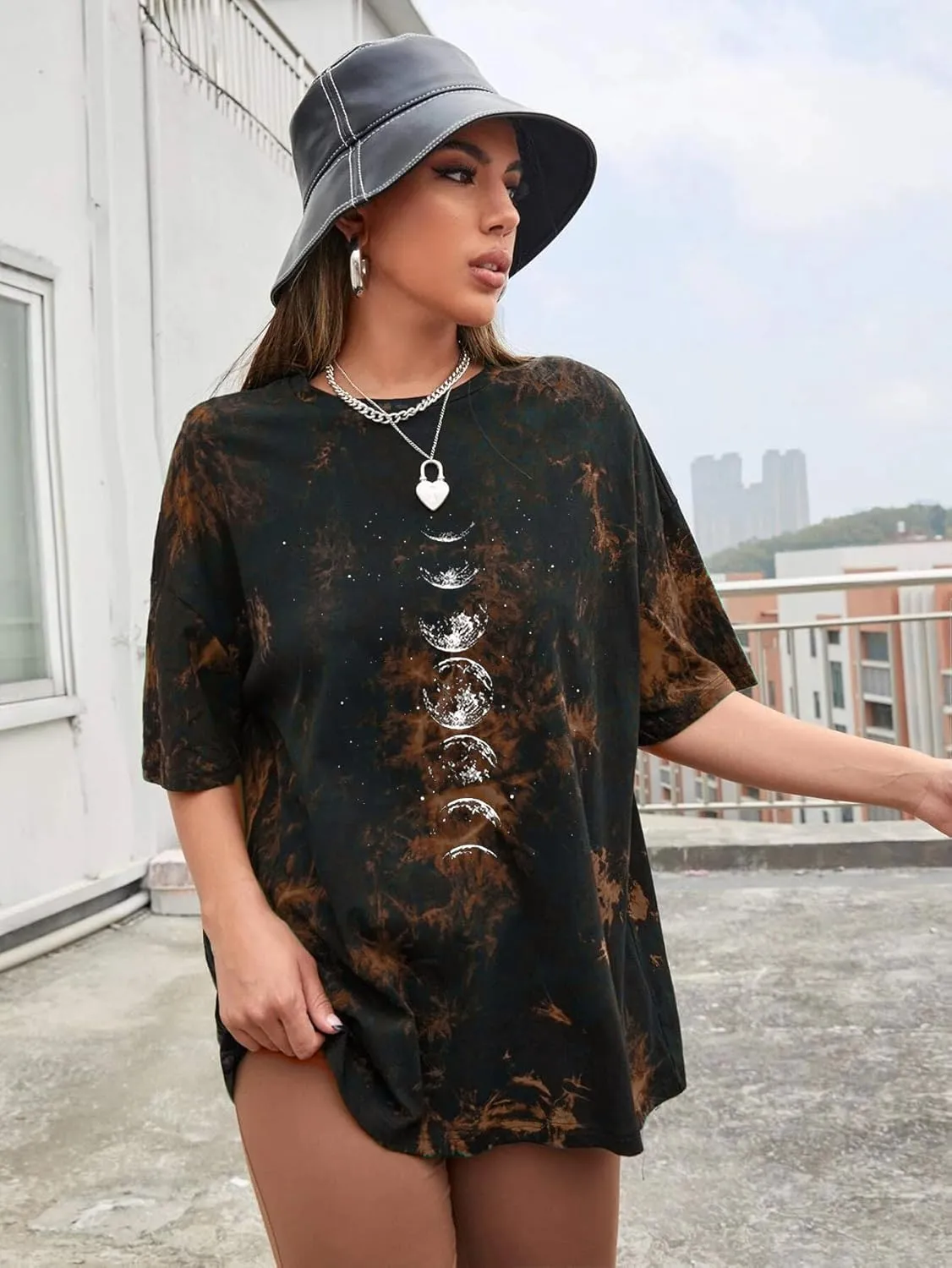 Womens Oversized Graphic Tees Moon Printed Tshirts Butterfly Shirt Vintage Summer Y2K Tops